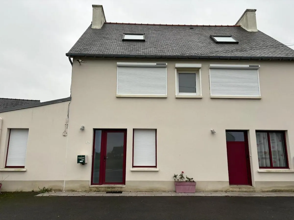 Maison A Proximite De La Mer Trevou-Treguignec 0*,  France